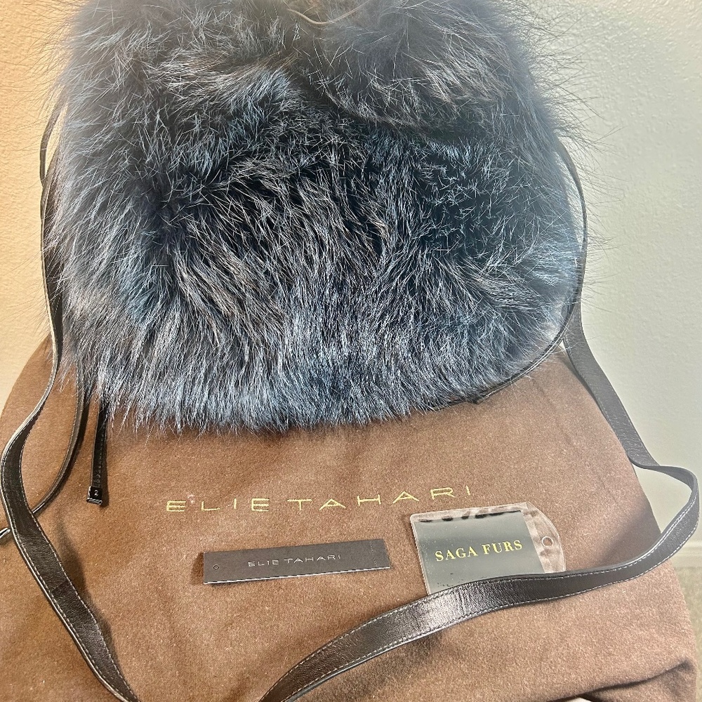 Elie Tahari Chelsea 100% Fox Fur Large Drawstring Bag; NWT in Blue